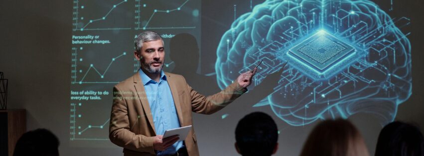 Docente guiando a estudiantes en aula, aplicando estrategias de neurología aplicada para mejorar la concentración y aprendizaje en Cancún
